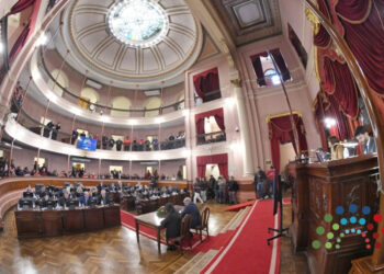 Reacción del diputado acusado de consumo de drogas durante una sesión