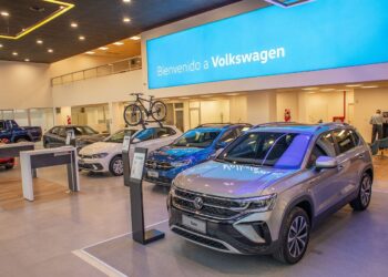 Crecimiento de la electromovilidad en Argentina: un 19,6% de los autos patentados en septiembre fueron híbridos o eléctricos