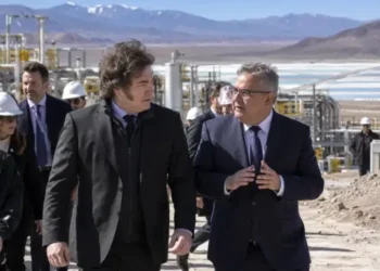 Javier Milei visitará Catamarca para inaugurar planta de litio con un gobernador peronista aliado