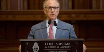 El voto en disidencia de Rosenkrantz sobre la ley de tierras: crítica a la reacción social y el uso del ambiente como justificación