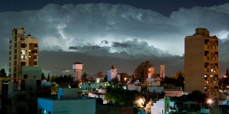 Condiciones climáticas para hoy: lluvias matinales en la Ciudad y tiempo inestable durante la peregrinación a Luján