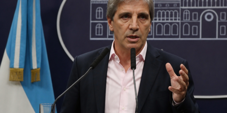 Presupuesto: el Gobierno reportó la eliminación de 81.000 puestos de trabajo y se comprometió a continuar con los recortes