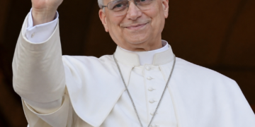 La Iglesia busca mantener al Papa al margen de la grieta política: “Nos propusimos no entrar en la grieta, queremos cuidarlo”